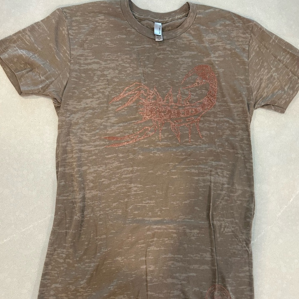 NWOT Brown Graphic T-Shirt with Bronze Scorpion